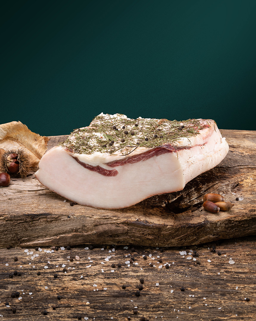 2-2-lardo-stagionato-prodotto-carni-mangalica-solobrado-italia