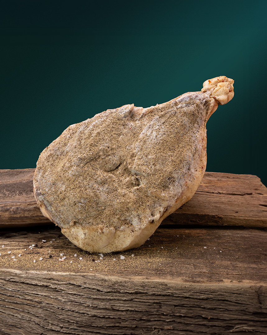 2-2-prosciutto-stagionato-12-15-mesi-disossato-prodotto-carni-mangalica-solobrado-italia
